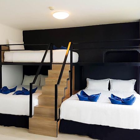 The Wide Condotel - Phuket Екстериор снимка