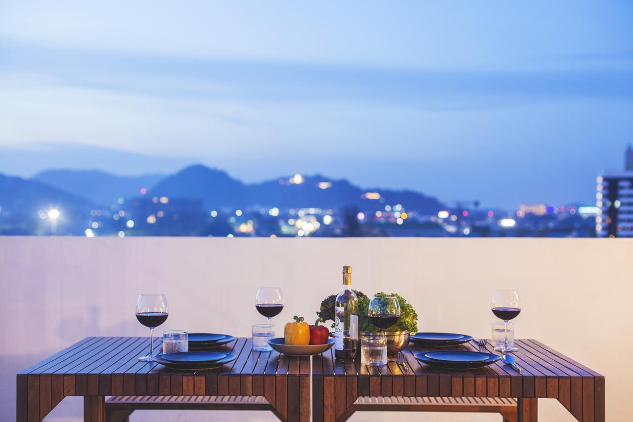 The Wide Condotel - Phuket Екстериор снимка